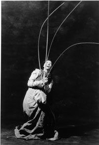 Sumida River, dance performed by Denise Fujiwara and choreographed by Natsu Nakajima - Photographer: Cylla von Tiedemann