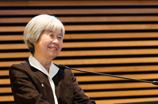 Picture of Joy Kogawa presenting at the Roundtable
